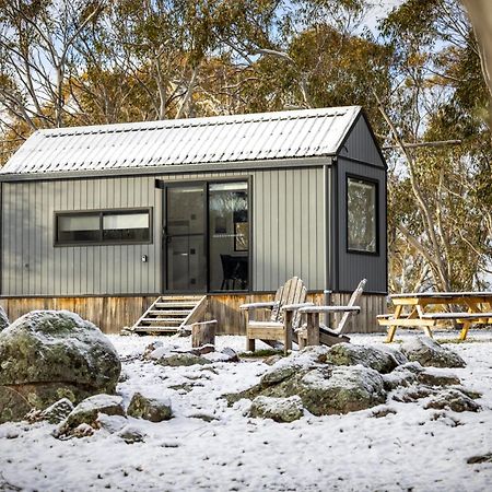 Big Yard Escapes - Two Off-Grid Tiny Houses On The Mowamba River Jindabyne Bagian luar foto
