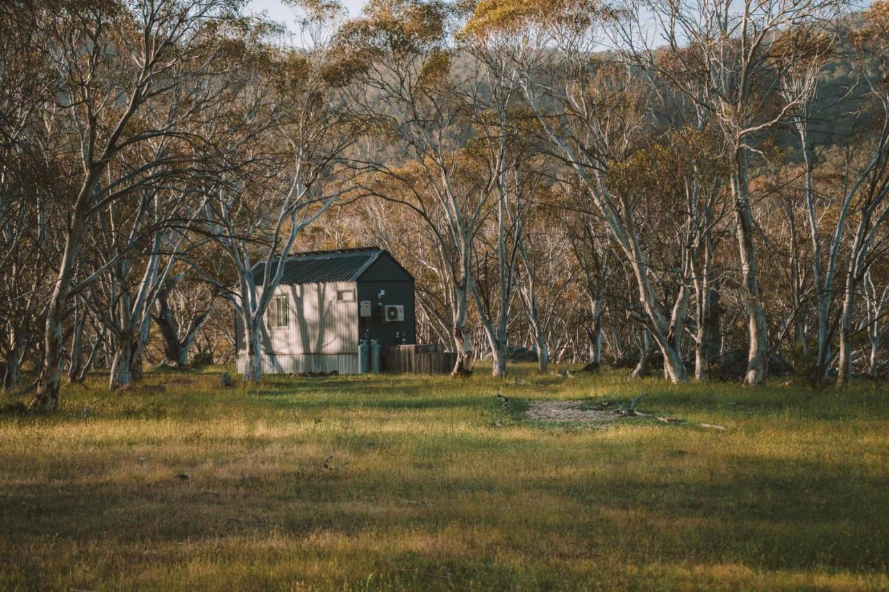 Big Yard Escapes - Two Off-Grid Tiny Houses On The Mowamba River Jindabyne Bagian luar foto