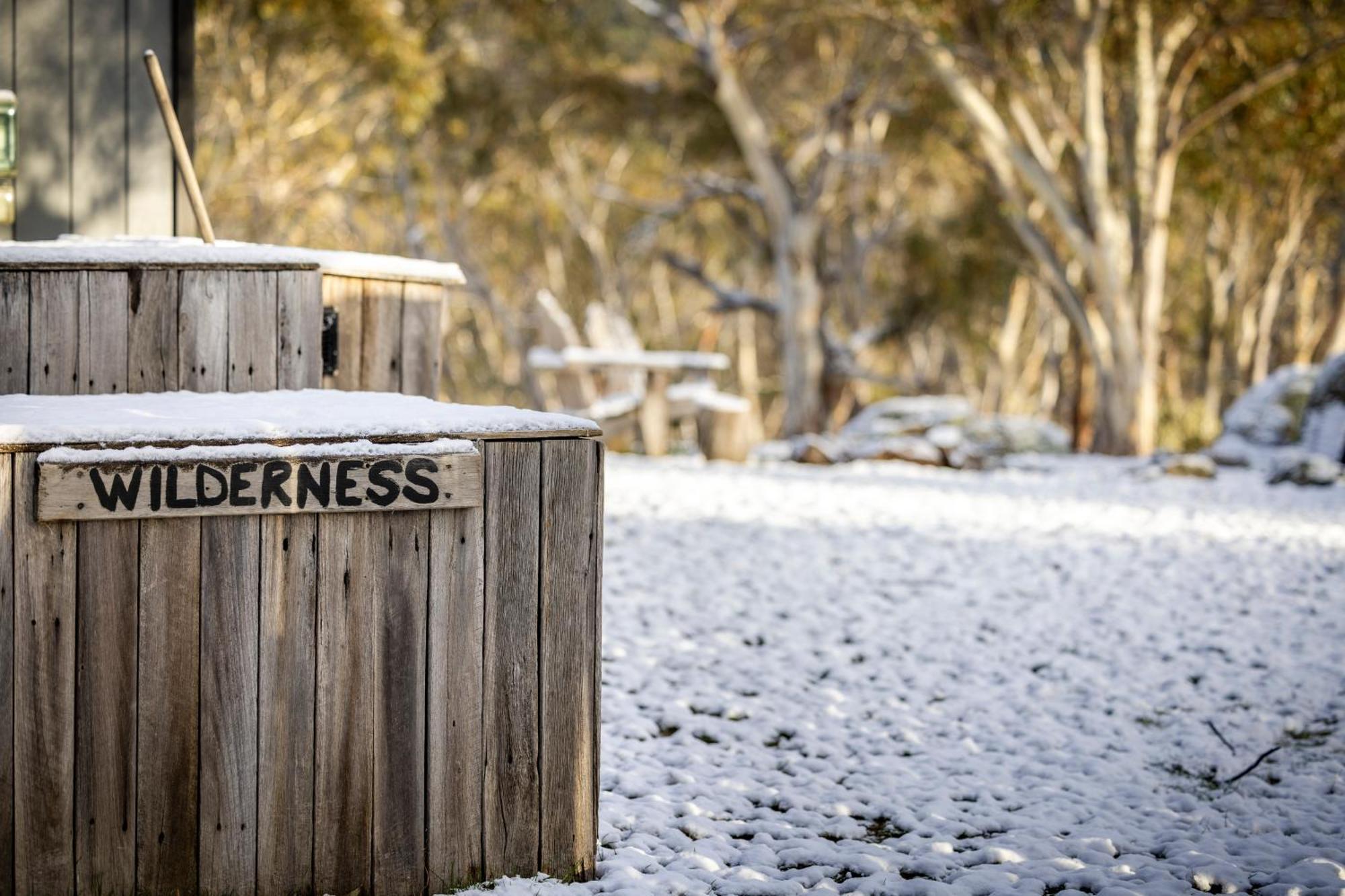 Big Yard Escapes - Two Off-Grid Tiny Houses On The Mowamba River Jindabyne Bagian luar foto